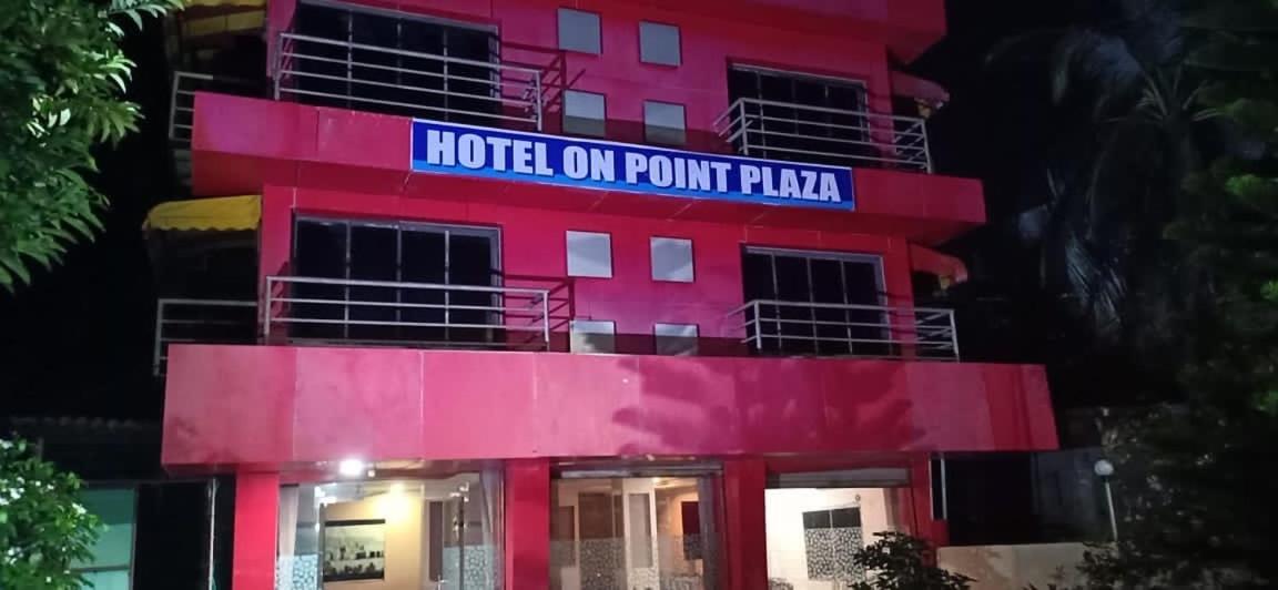 On Point Plaza Bed & Breakfast Murud  Exterior photo