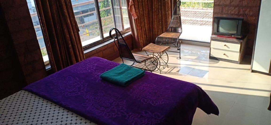On Point Plaza Bed & Breakfast Murud  Exterior photo