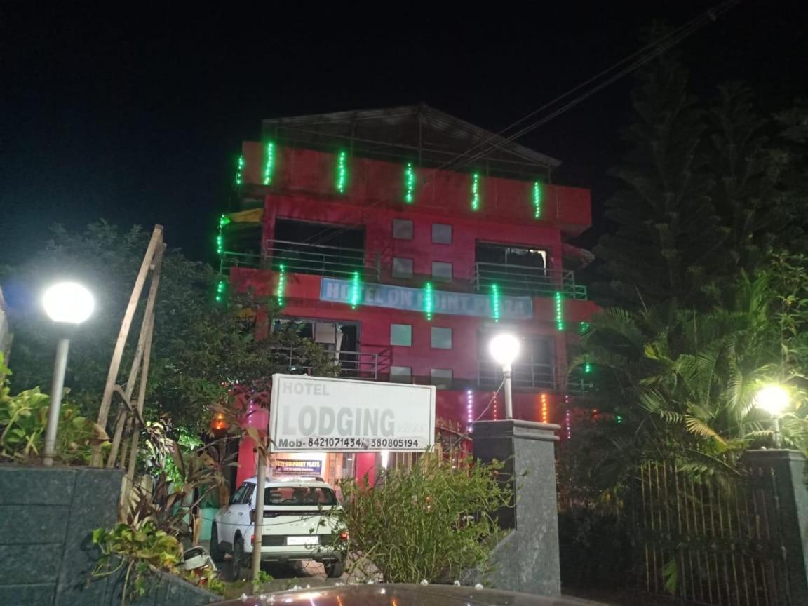 On Point Plaza Bed & Breakfast Murud  Exterior photo